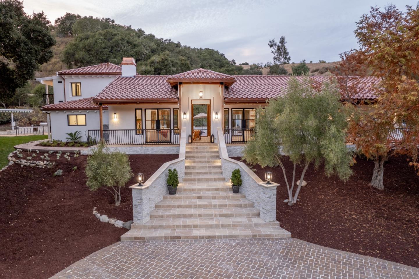 Detail Gallery Image 1 of 30 For 372 Corral De Tierra Rd, Salinas,  CA 93908 - 4 Beds | 4/1 Baths