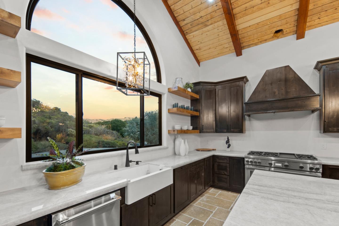 Detail Gallery Image 11 of 30 For 372 Corral De Tierra Rd, Salinas,  CA 93908 - 4 Beds | 4/1 Baths