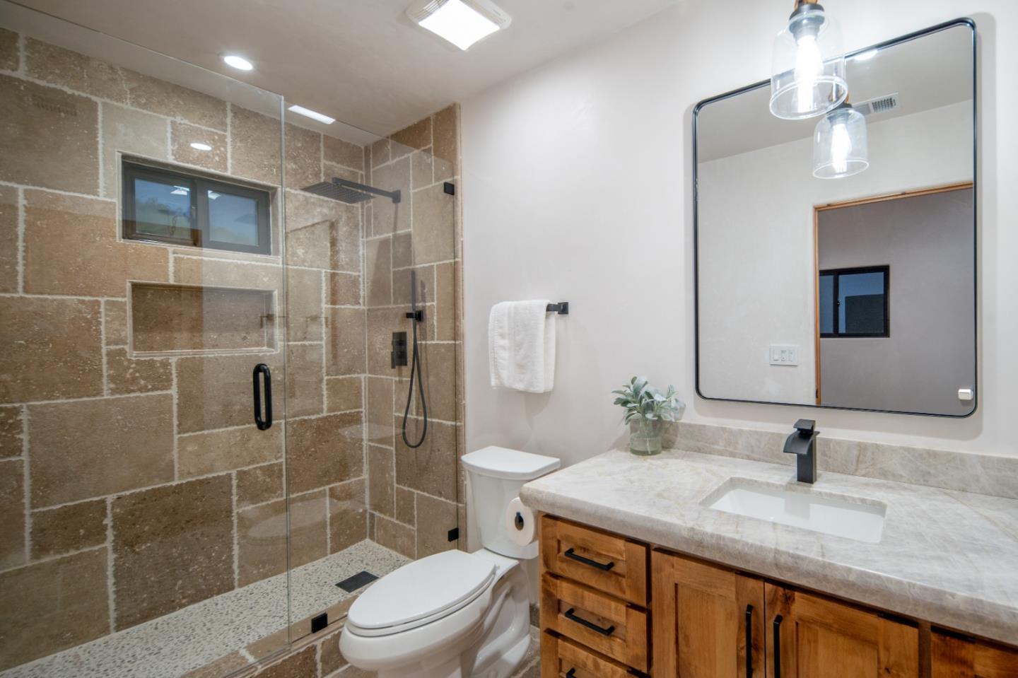 Detail Gallery Image 20 of 30 For 372 Corral De Tierra Rd, Salinas,  CA 93908 - 4 Beds | 4/1 Baths