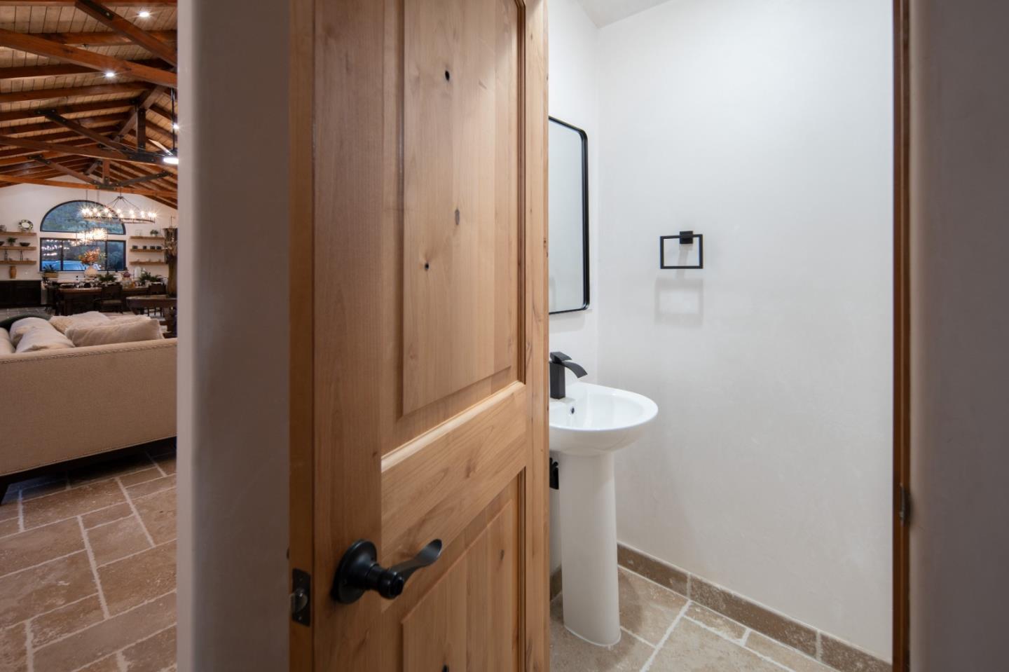 Detail Gallery Image 21 of 30 For 372 Corral De Tierra Rd, Salinas,  CA 93908 - 4 Beds | 4/1 Baths