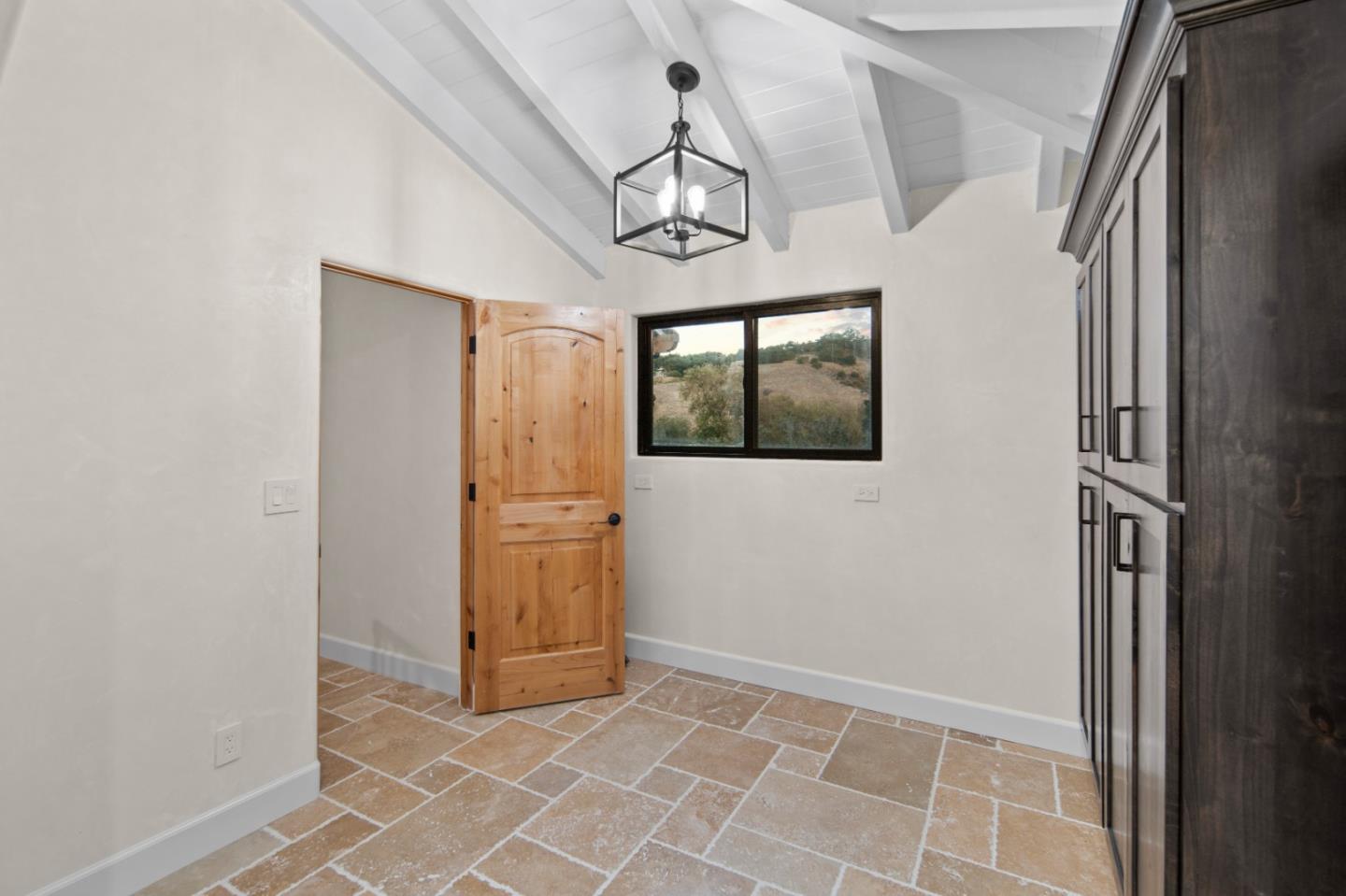 Detail Gallery Image 22 of 30 For 372 Corral De Tierra Rd, Salinas,  CA 93908 - 4 Beds | 4/1 Baths