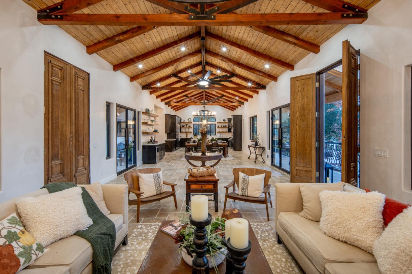Detail Gallery Image 4 of 30 For 372 Corral De Tierra Rd, Salinas,  CA 93908 - 4 Beds | 4/1 Baths