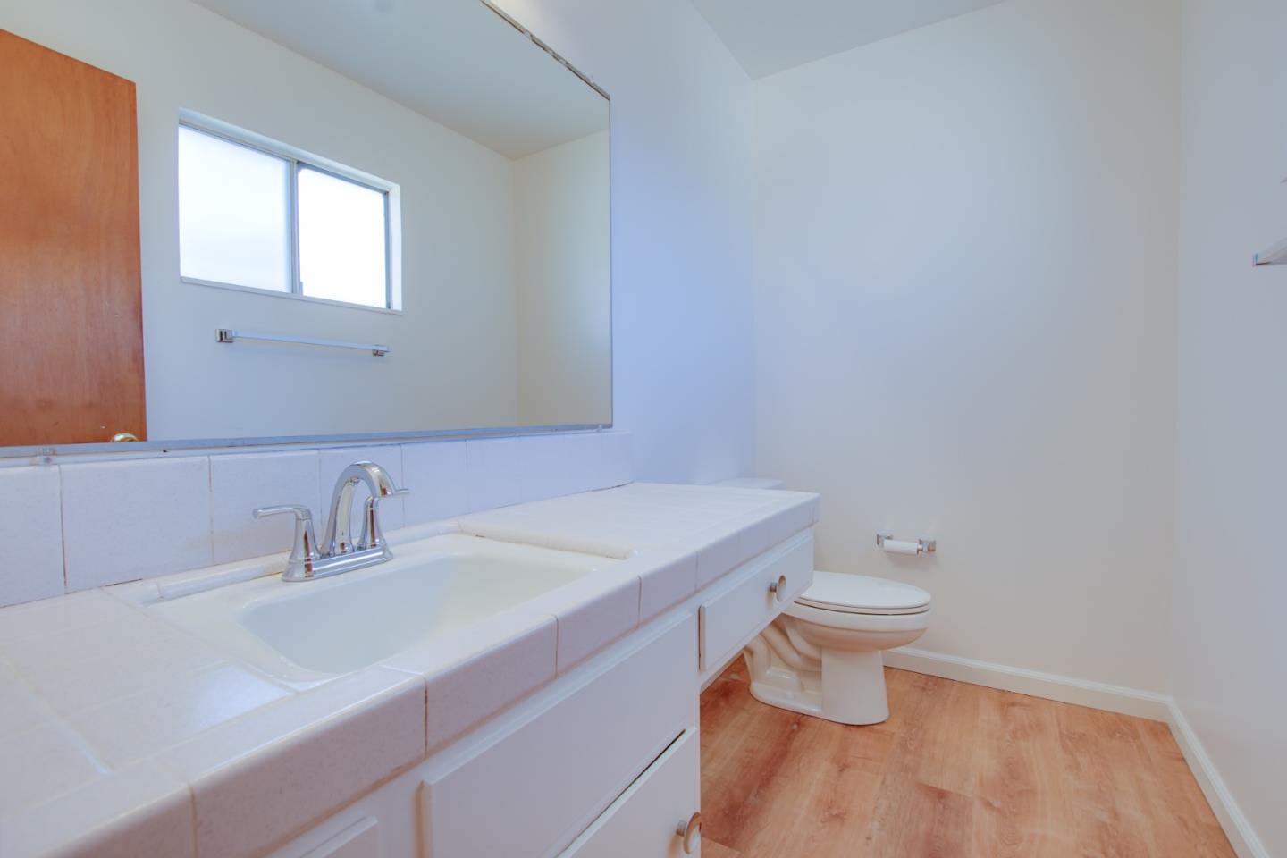 Detail Gallery Image 19 of 25 For 1340 Crestview Dr, Hollister,  CA 95023 - 3 Beds | 1/1 Baths