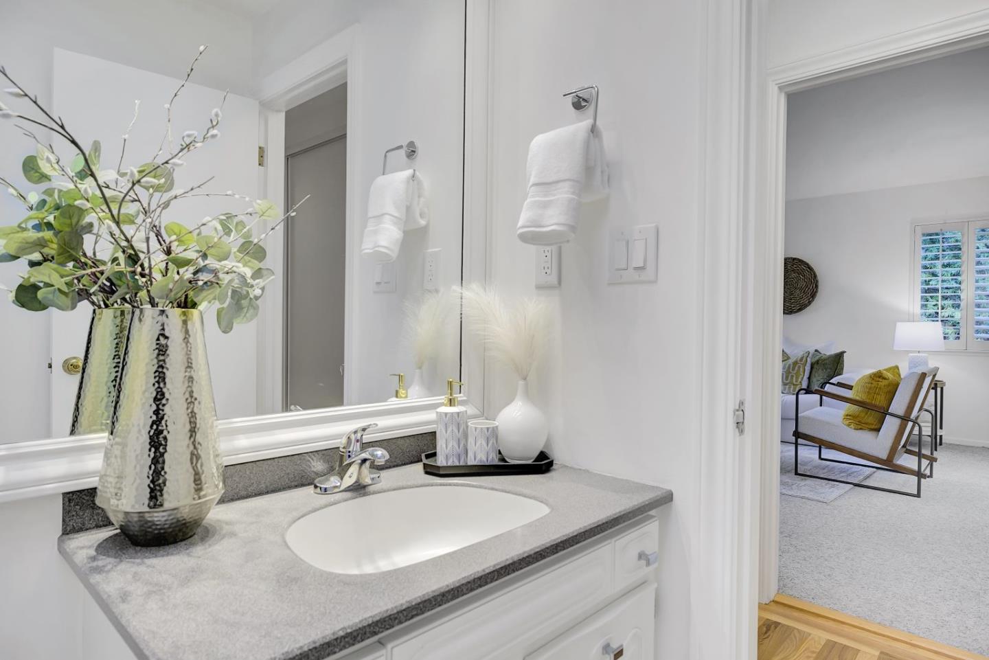 Detail Gallery Image 28 of 58 For 1548 Vancouver Ave, Burlingame,  CA 94010 - 3 Beds | 2 Baths