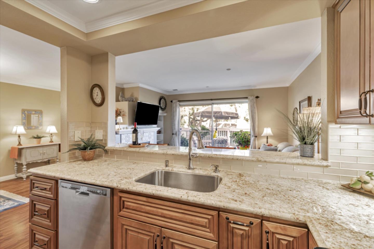 Detail Gallery Image 18 of 47 For 6990 Gregorich Dr #B,  San Jose,  CA 95138 - 2 Beds | 2/1 Baths