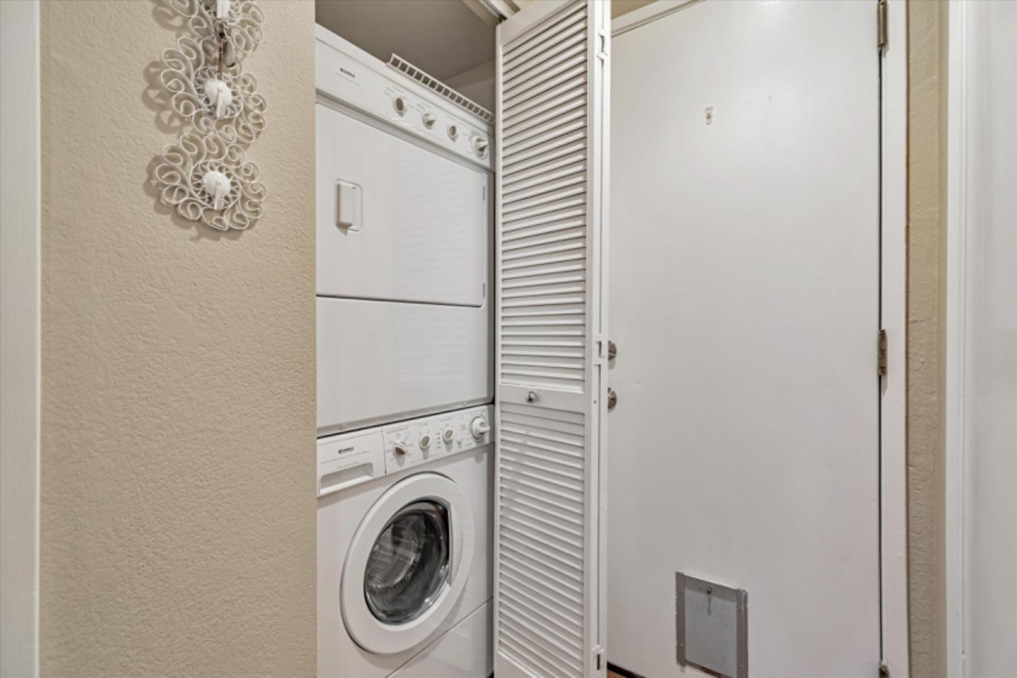 Detail Gallery Image 37 of 47 For 6990 Gregorich Dr #B,  San Jose,  CA 95138 - 2 Beds | 2/1 Baths