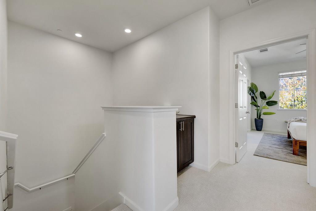 Detail Gallery Image 26 of 72 For 186 William Manly St #5,  San Jose,  CA 95136 - 4 Beds | 3/1 Baths