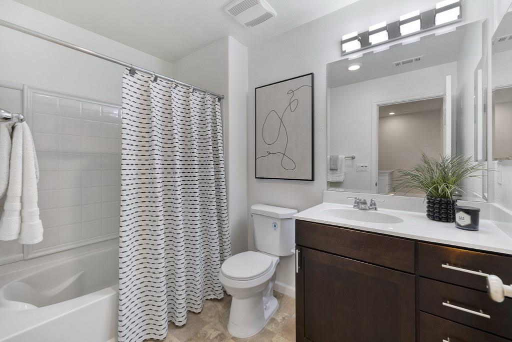 Detail Gallery Image 38 of 72 For 186 William Manly St #5,  San Jose,  CA 95136 - 4 Beds | 3/1 Baths