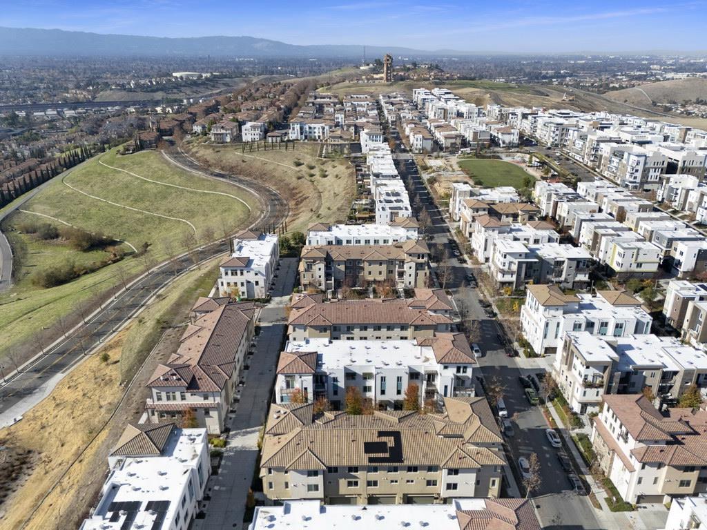 Detail Gallery Image 54 of 72 For 186 William Manly St #5,  San Jose,  CA 95136 - 4 Beds | 3/1 Baths