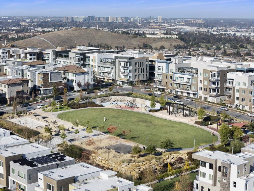 Detail Gallery Image 57 of 72 For 186 William Manly St #5,  San Jose,  CA 95136 - 4 Beds | 3/1 Baths