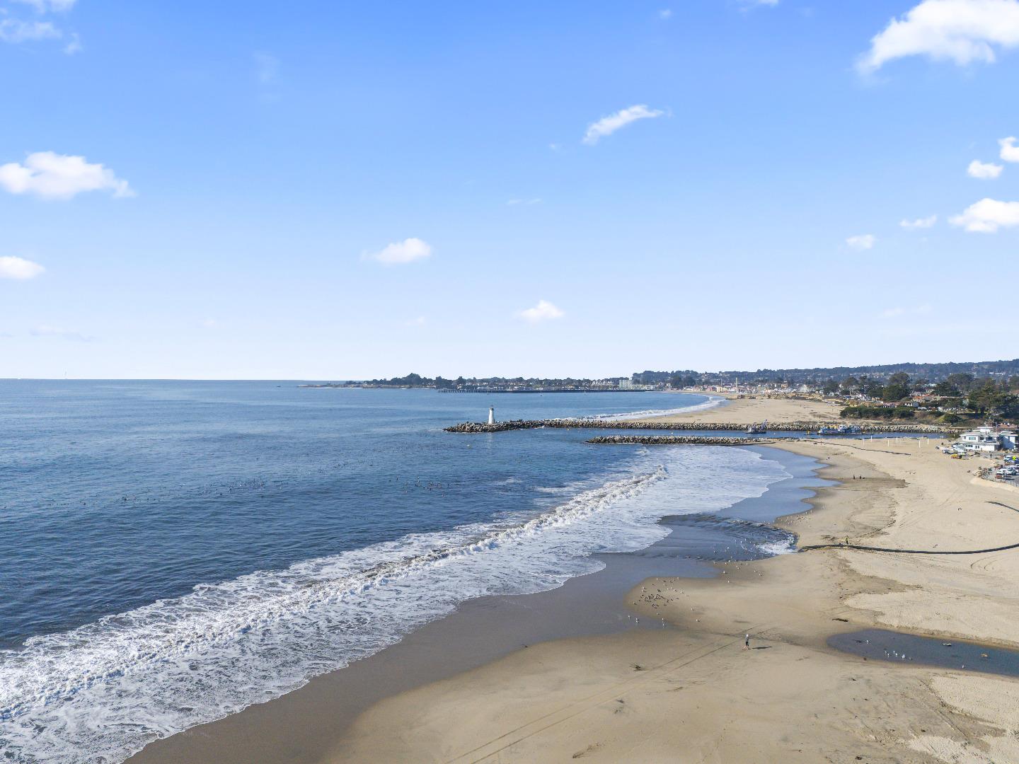 Detail Gallery Image 42 of 68 For 1609 Wren Pl, Santa Cruz,  CA 95062 - 2 Beds | 2/1 Baths