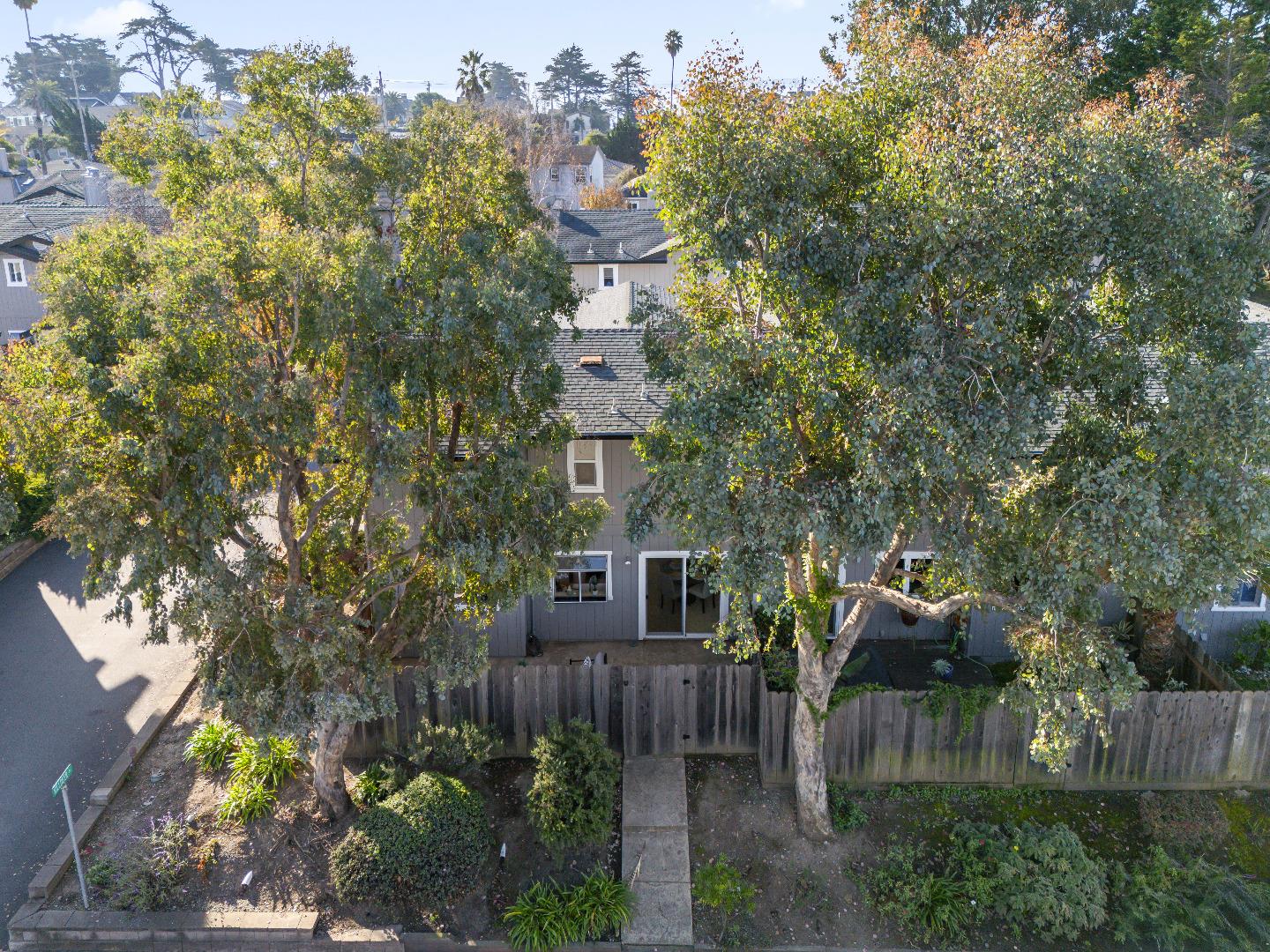 Detail Gallery Image 6 of 68 For 1609 Wren Pl, Santa Cruz,  CA 95062 - 2 Beds | 2/1 Baths