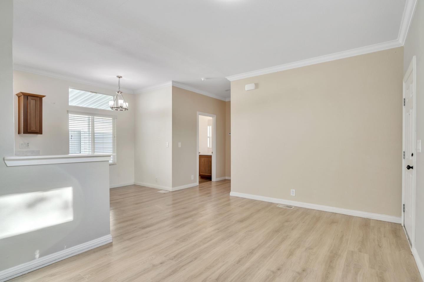 Detail Gallery Image 8 of 33 For 440 Moffett Blvd #76,  Mountain View,  CA 94043 - 3 Beds | 2 Baths