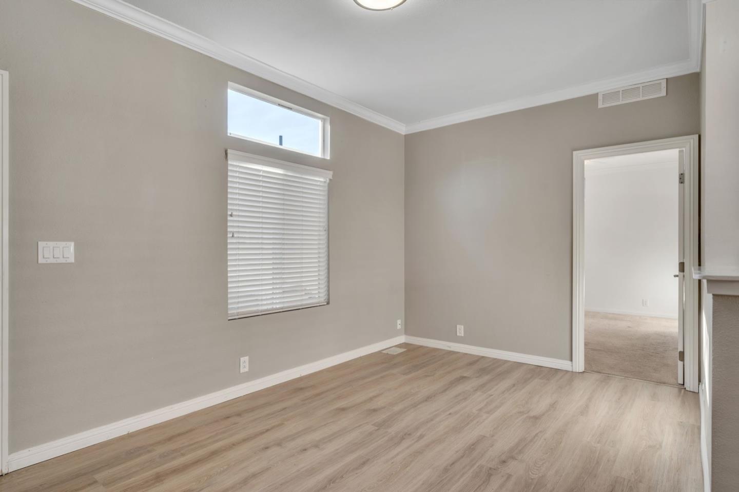 Detail Gallery Image 9 of 33 For 440 Moffett Blvd #76,  Mountain View,  CA 94043 - 3 Beds | 2 Baths