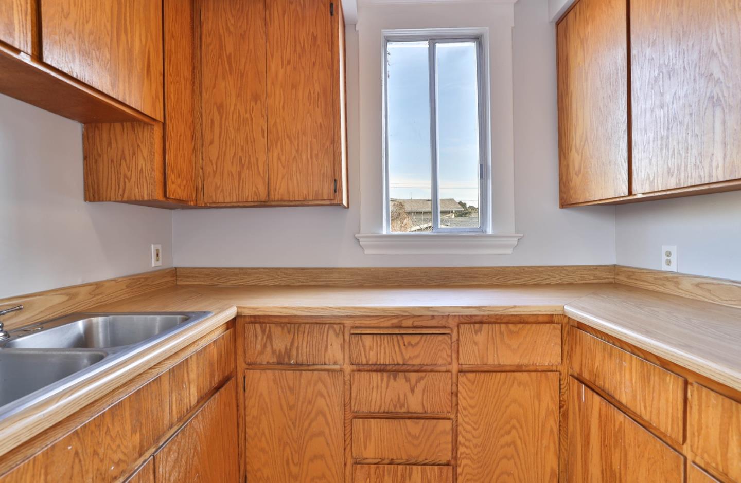 Detail Gallery Image 14 of 40 For 1826 Schiller St, Alameda,  CA 94501 - 3 Beds | 1/1 Baths