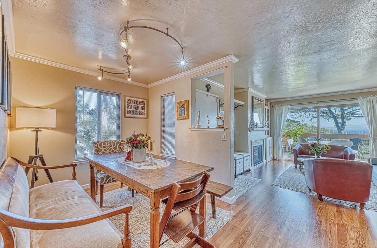 Detail Gallery Image 12 of 39 For 1111 Golden Oaks Ln, Monterey,  CA 93940 - 2 Beds | 2 Baths