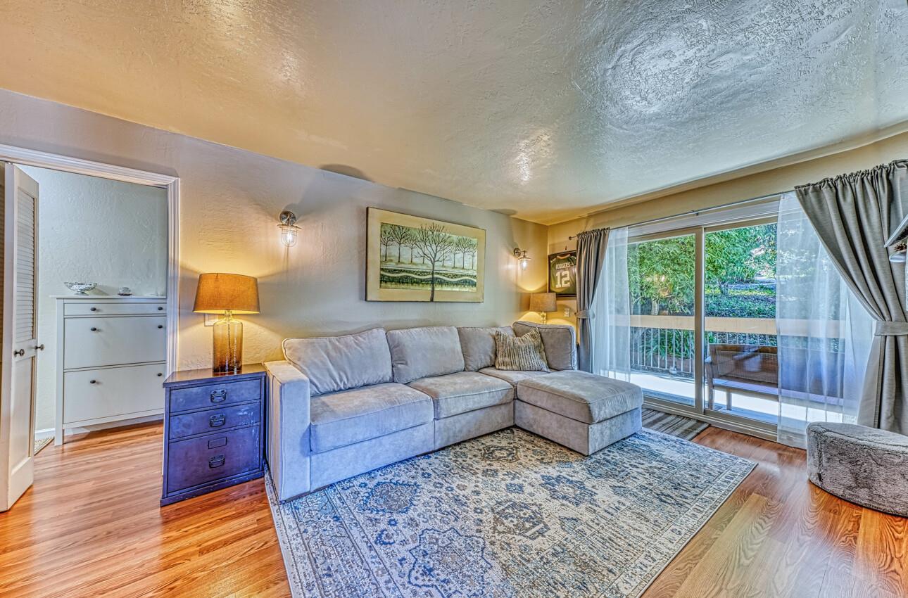 Detail Gallery Image 19 of 39 For 1111 Golden Oaks Ln, Monterey,  CA 93940 - 2 Beds | 2 Baths