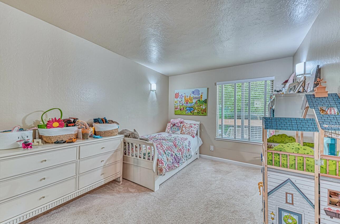 Detail Gallery Image 24 of 39 For 1111 Golden Oaks Ln, Monterey,  CA 93940 - 2 Beds | 2 Baths