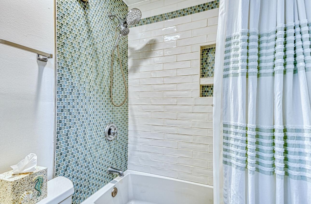 Detail Gallery Image 31 of 39 For 1111 Golden Oaks Ln, Monterey,  CA 93940 - 2 Beds | 2 Baths