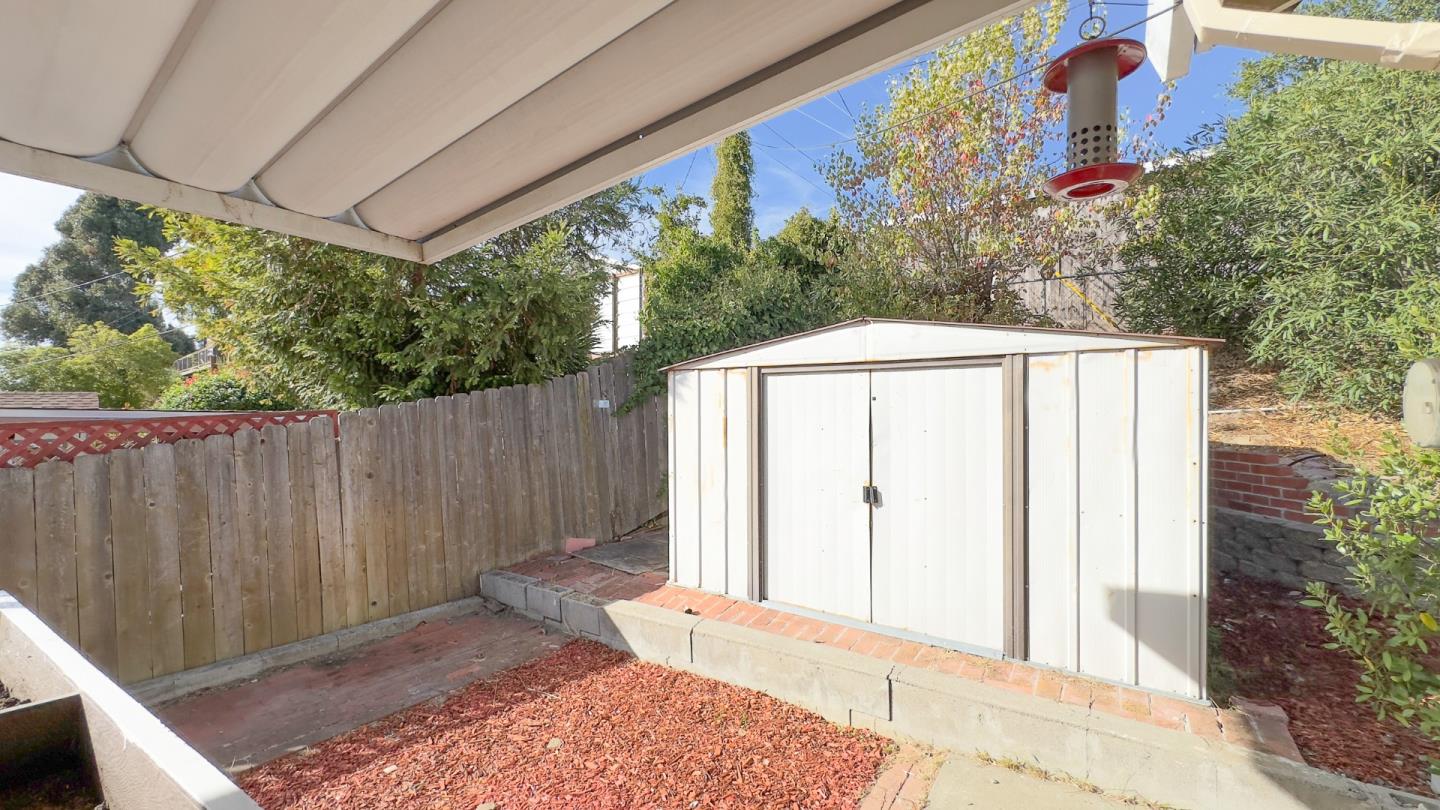 Detail Gallery Image 41 of 46 For 311 Cima Dr, Vallejo,  CA 94589 - 5 Beds | 2/1 Baths