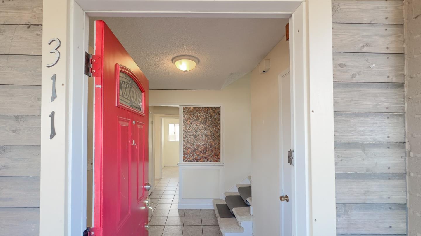 Detail Gallery Image 7 of 46 For 311 Cima Dr, Vallejo,  CA 94589 - 5 Beds | 2/1 Baths