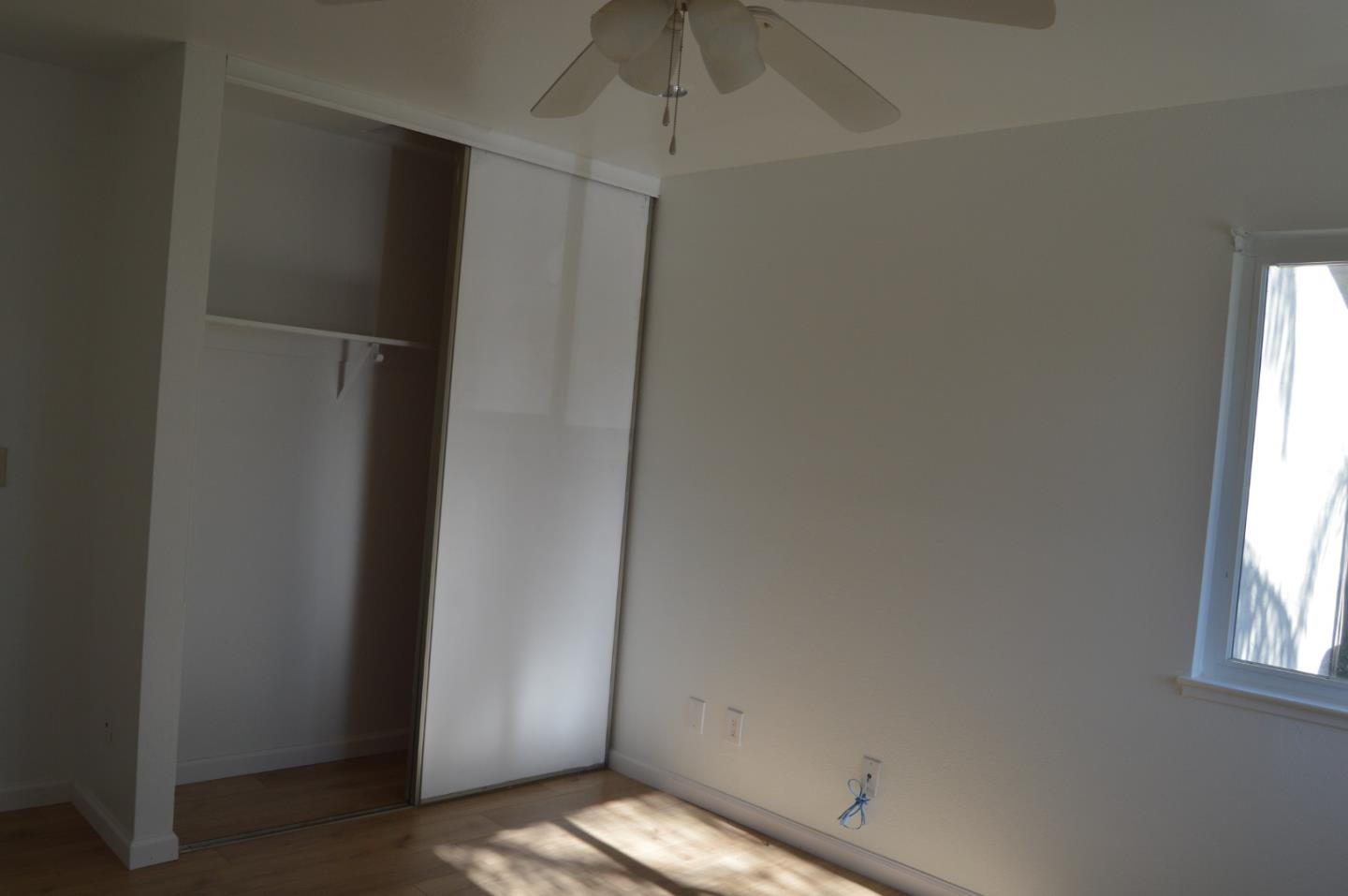 Detail Gallery Image 13 of 51 For 161 Edgewater Pl, Pittsburg,  CA 94565 - 4 Beds | 2/1 Baths