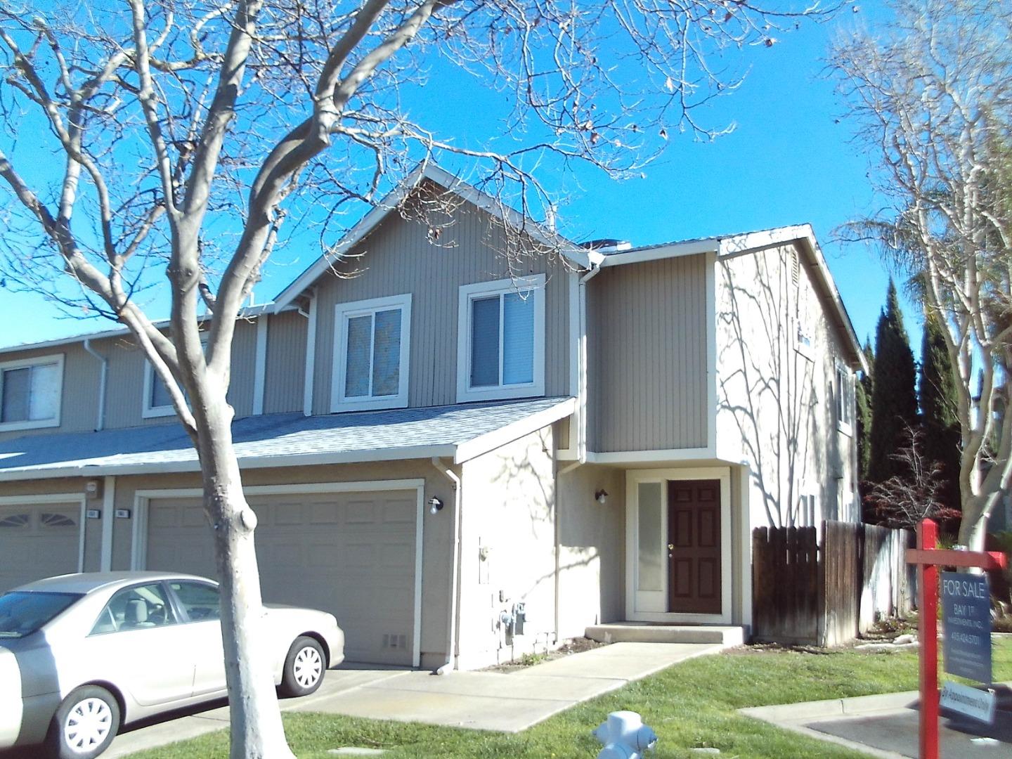 Detail Gallery Image 2 of 51 For 161 Edgewater Pl, Pittsburg,  CA 94565 - 4 Beds | 2/1 Baths