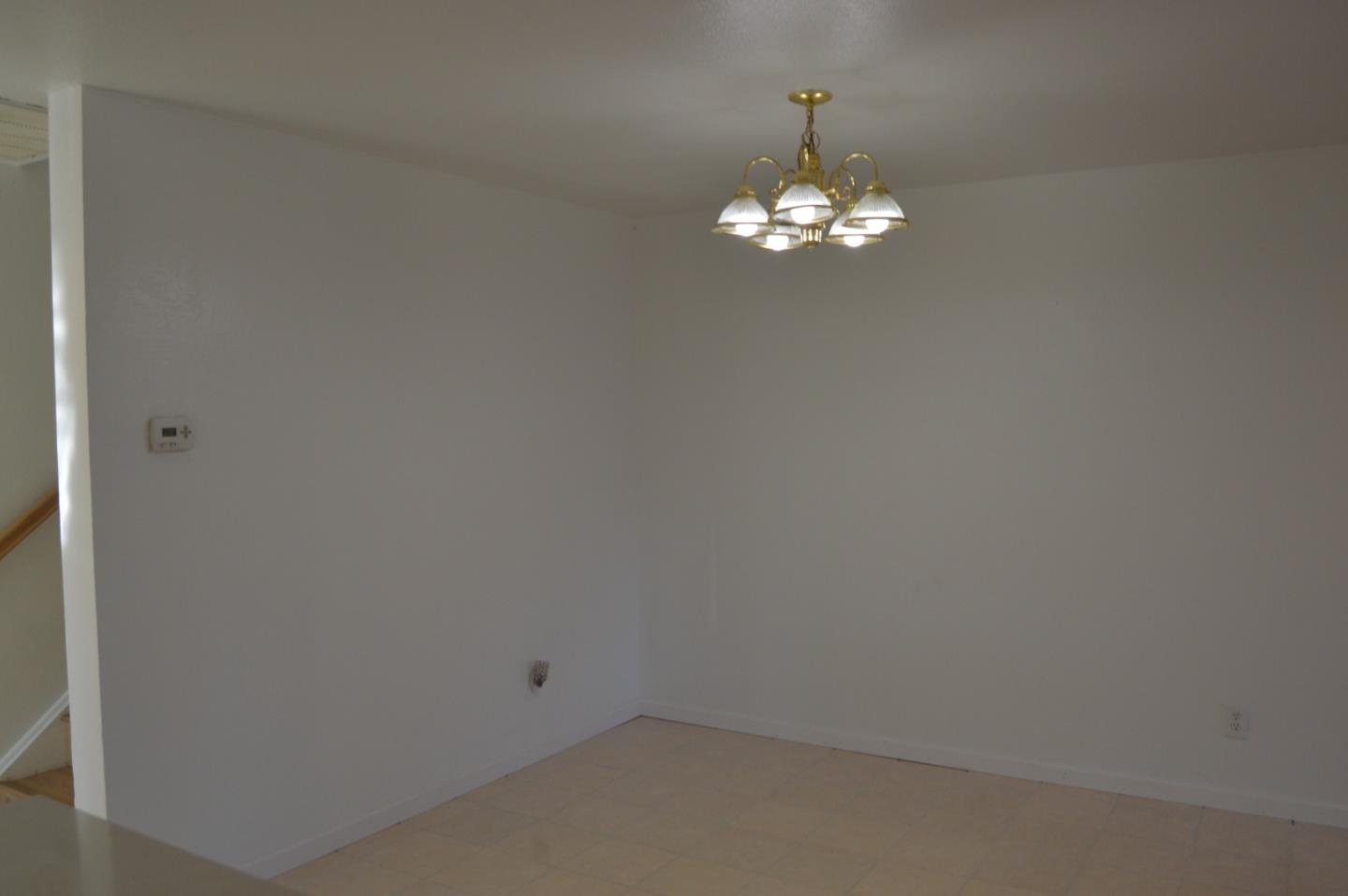 Detail Gallery Image 21 of 51 For 161 Edgewater Pl, Pittsburg,  CA 94565 - 4 Beds | 2/1 Baths