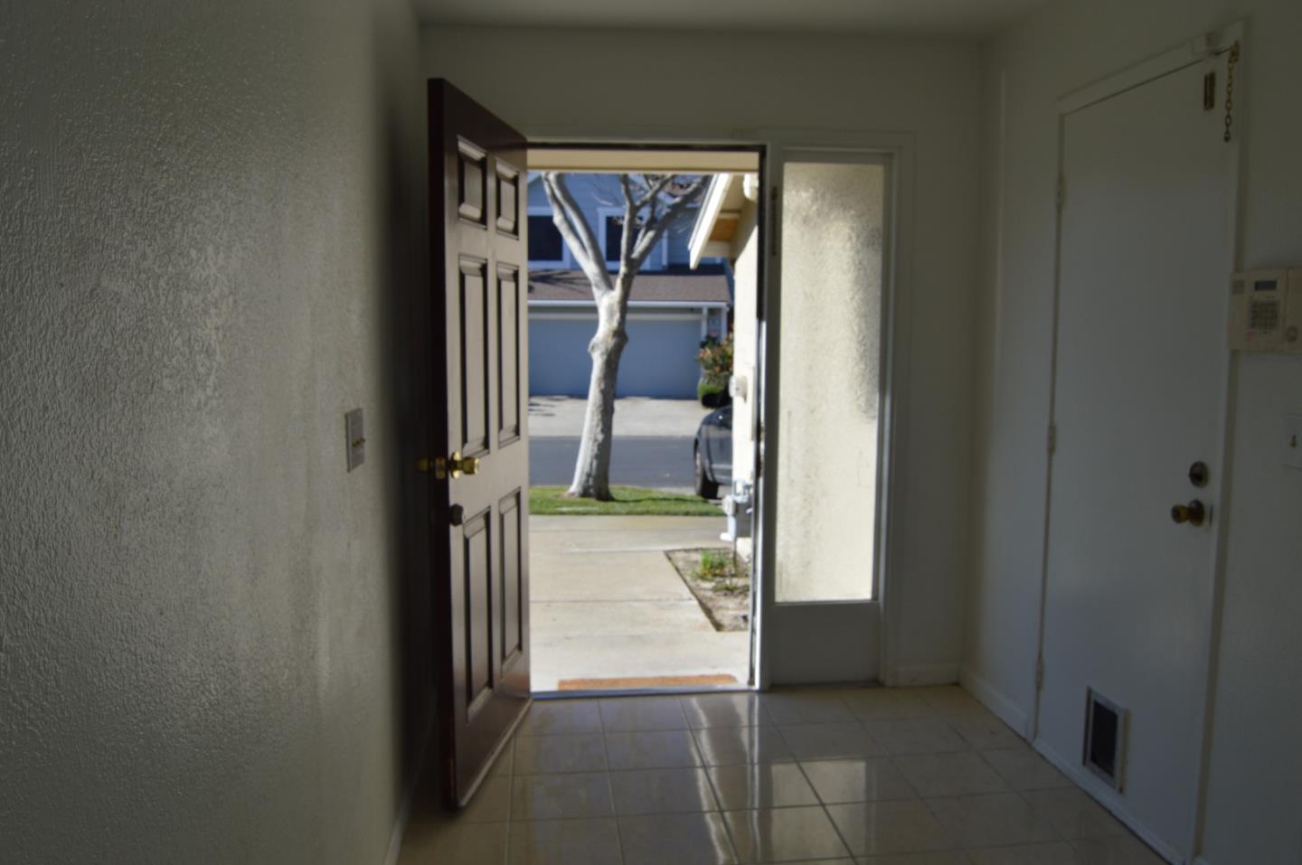Detail Gallery Image 25 of 51 For 161 Edgewater Pl, Pittsburg,  CA 94565 - 4 Beds | 2/1 Baths