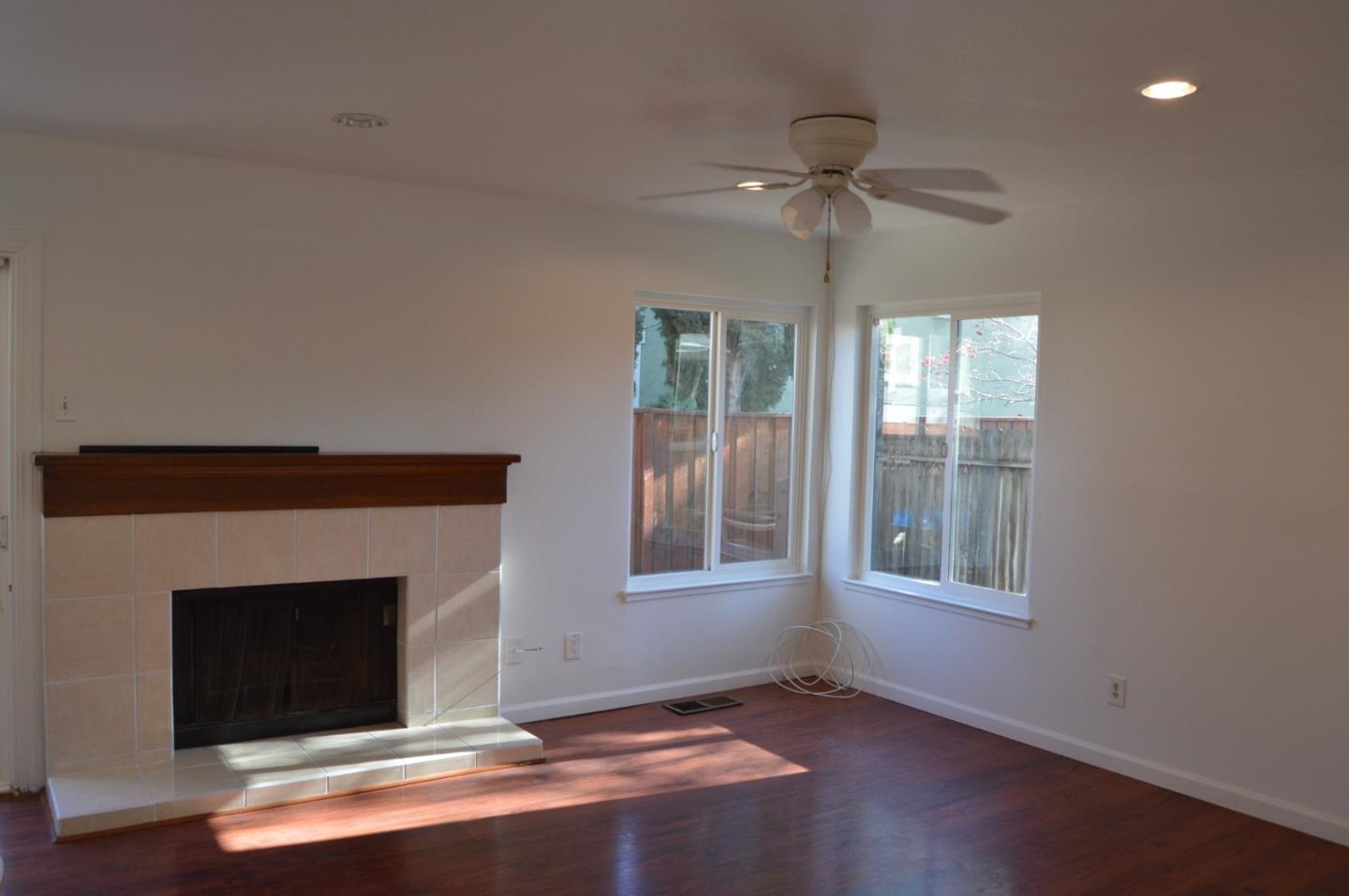 Detail Gallery Image 37 of 51 For 161 Edgewater Pl, Pittsburg,  CA 94565 - 4 Beds | 2/1 Baths