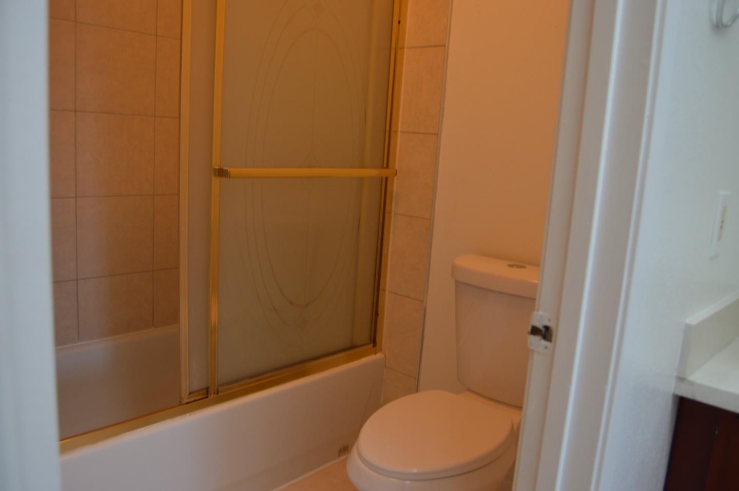 Detail Gallery Image 48 of 51 For 161 Edgewater Pl, Pittsburg,  CA 94565 - 4 Beds | 2/1 Baths