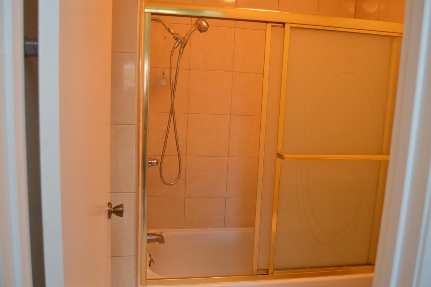 Detail Gallery Image 49 of 51 For 161 Edgewater Pl, Pittsburg,  CA 94565 - 4 Beds | 2/1 Baths
