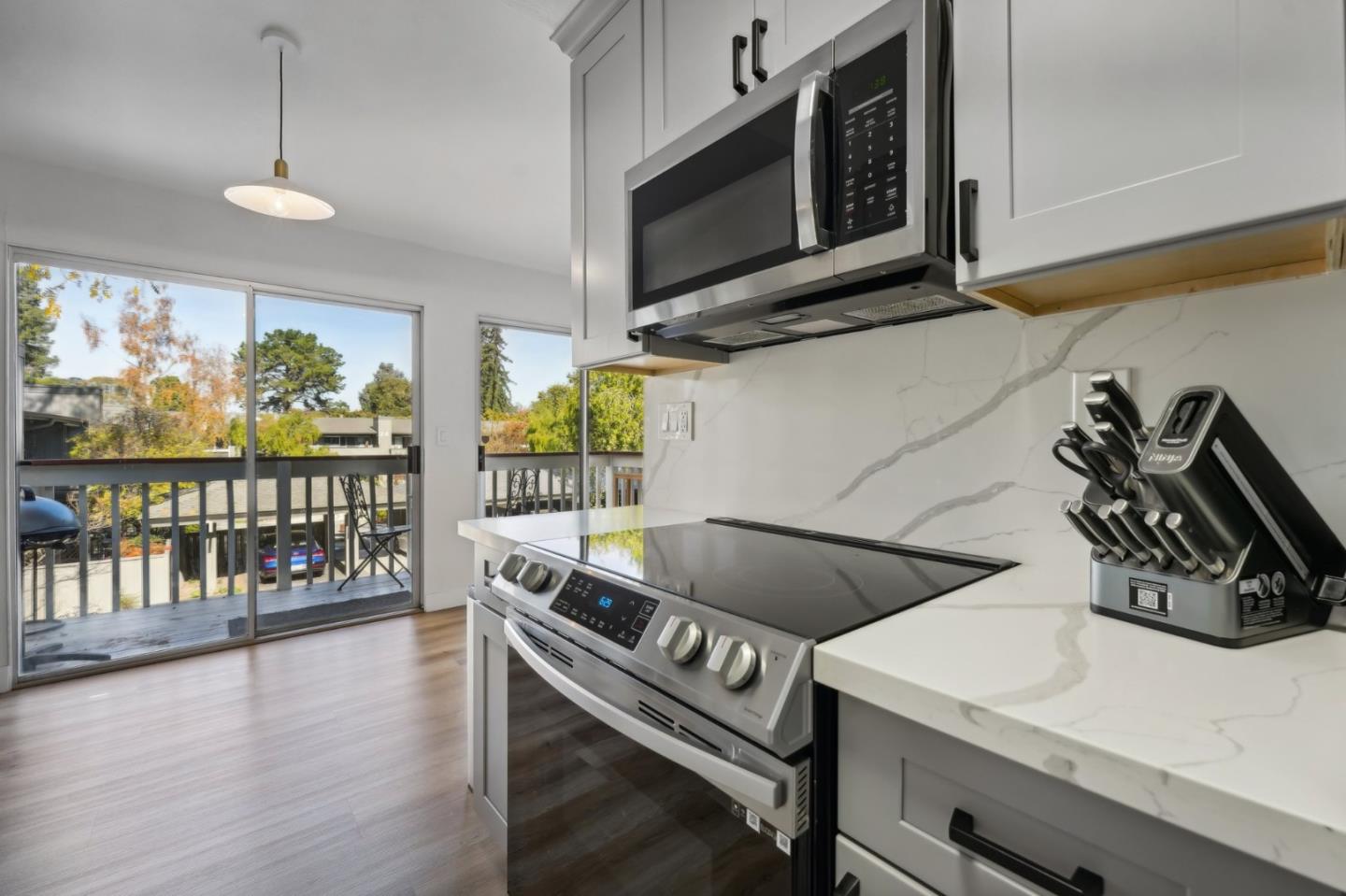 Detail Gallery Image 6 of 15 For 2625 Keystone Ave #207,  Santa Clara,  CA 95051 - 2 Beds | 1/1 Baths