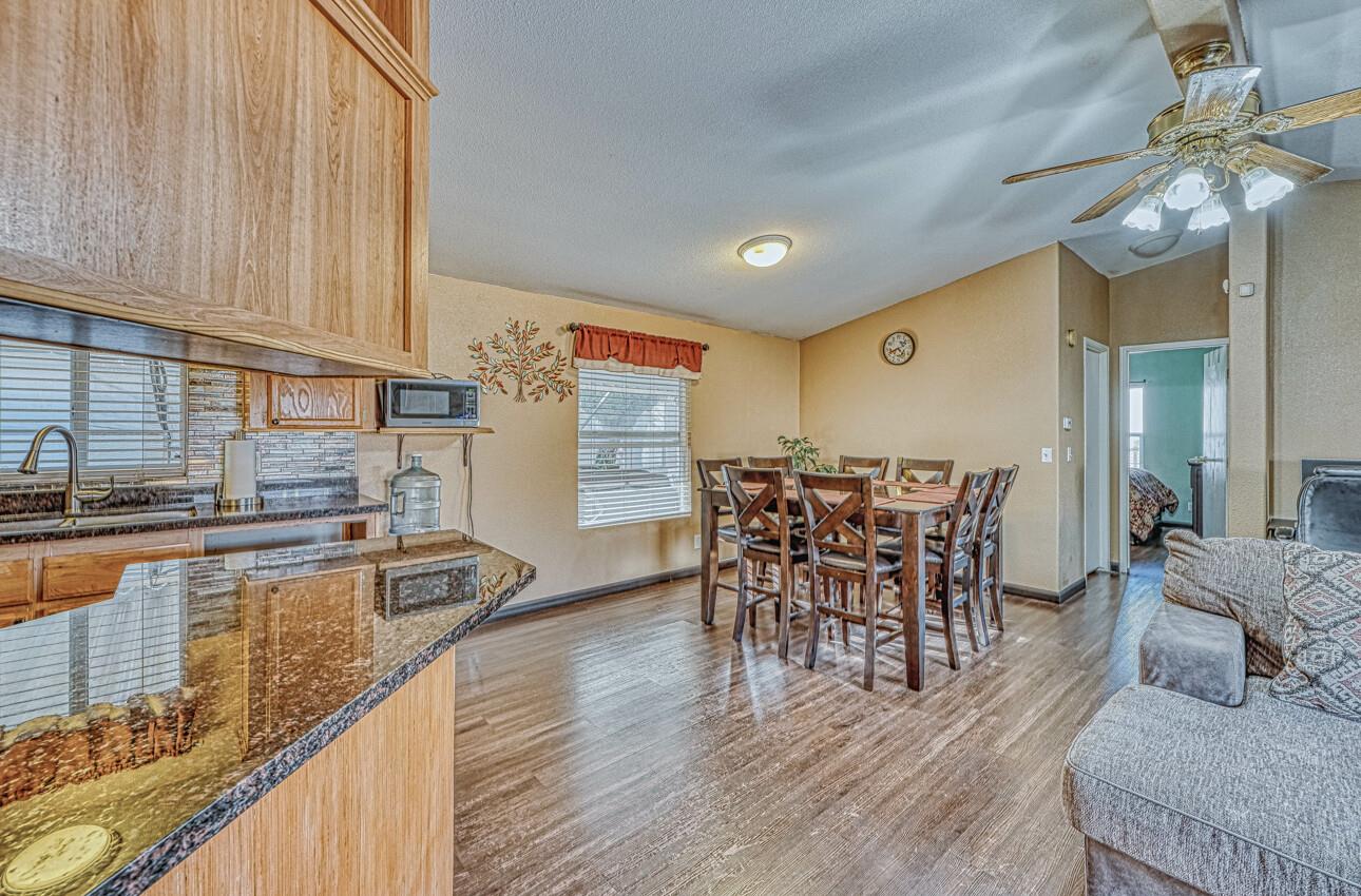 Detail Gallery Image 10 of 20 For 255 E Bolivar St #186,  Salinas,  CA 93906 - 3 Beds | 2 Baths