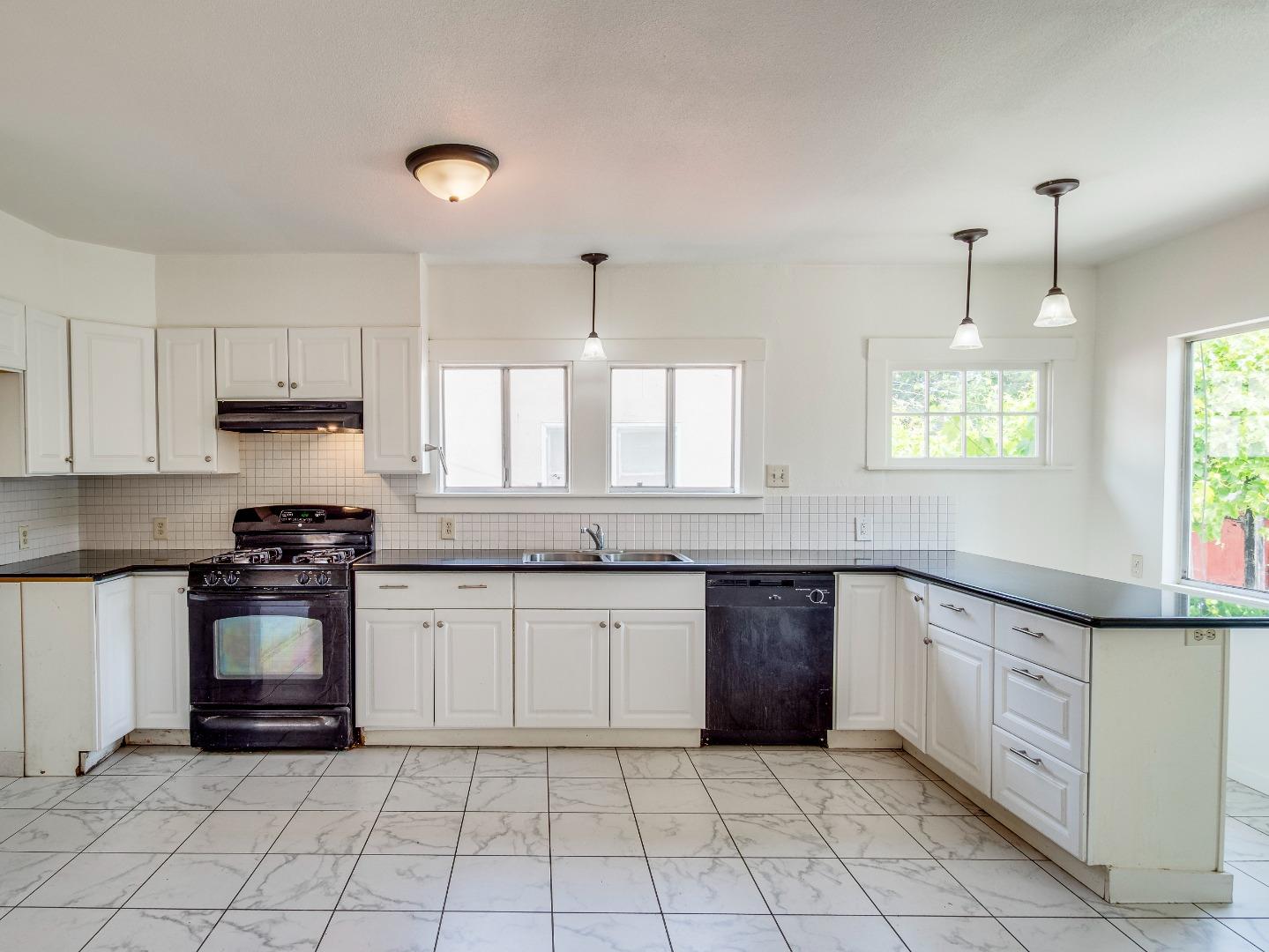Detail Gallery Image 11 of 31 For 7630 Hanna St, Gilroy,  CA 95020 - 3 Beds | 2 Baths