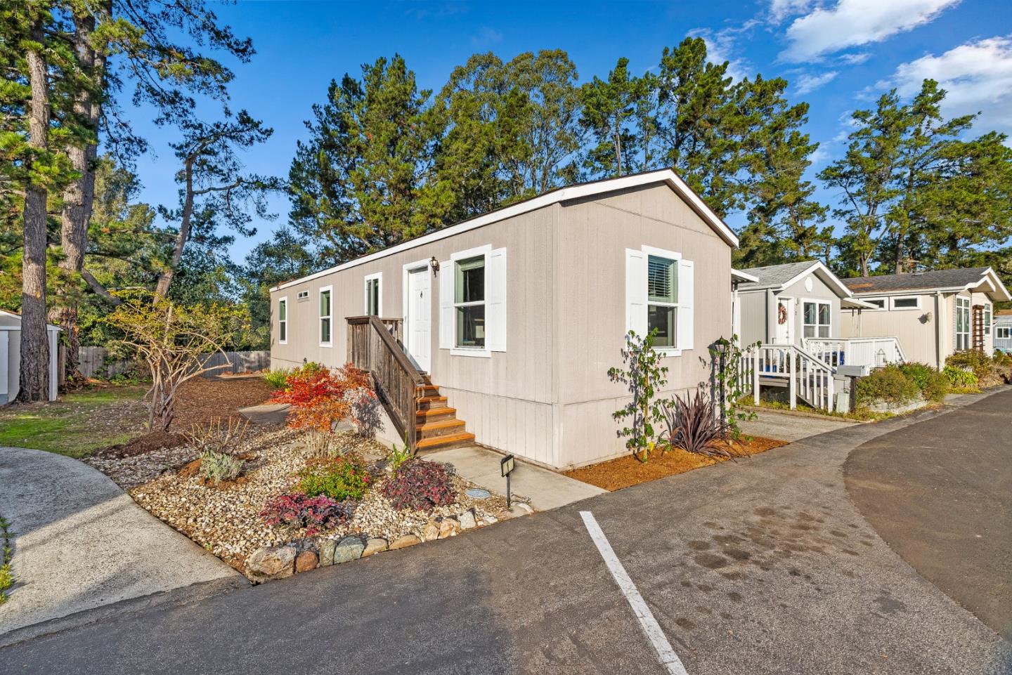 Detail Gallery Image 1 of 20 For 100 N. Rodeo Gulch #1,  Soquel,  CA 95073 - 2 Beds | 1 Baths