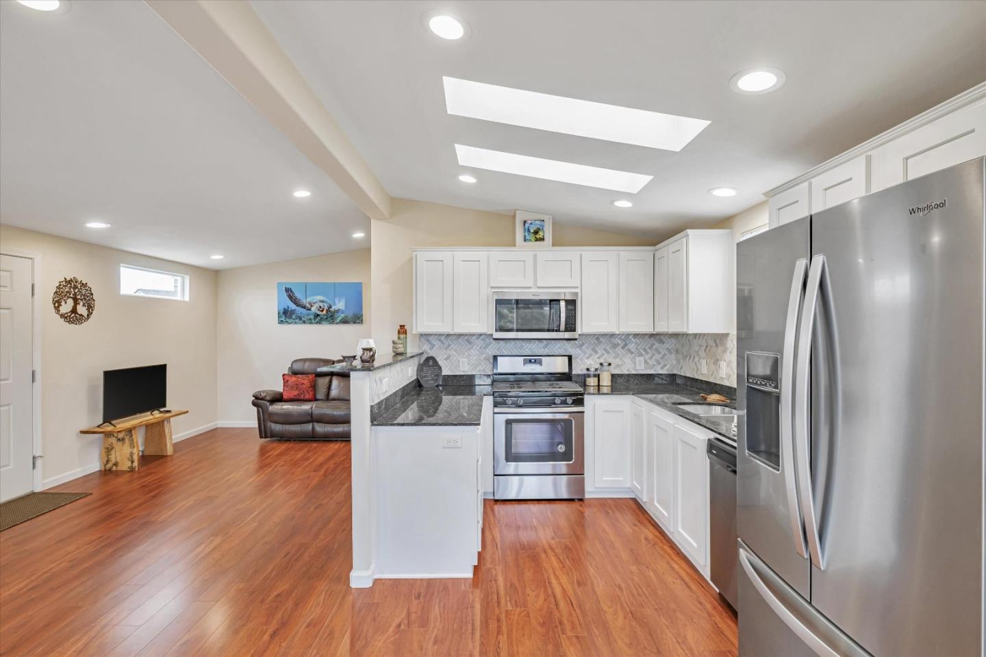 Detail Gallery Image 9 of 27 For 170 W Cliff Dr #64,  Santa Cruz,  CA 95060 - 2 Beds | 2 Baths