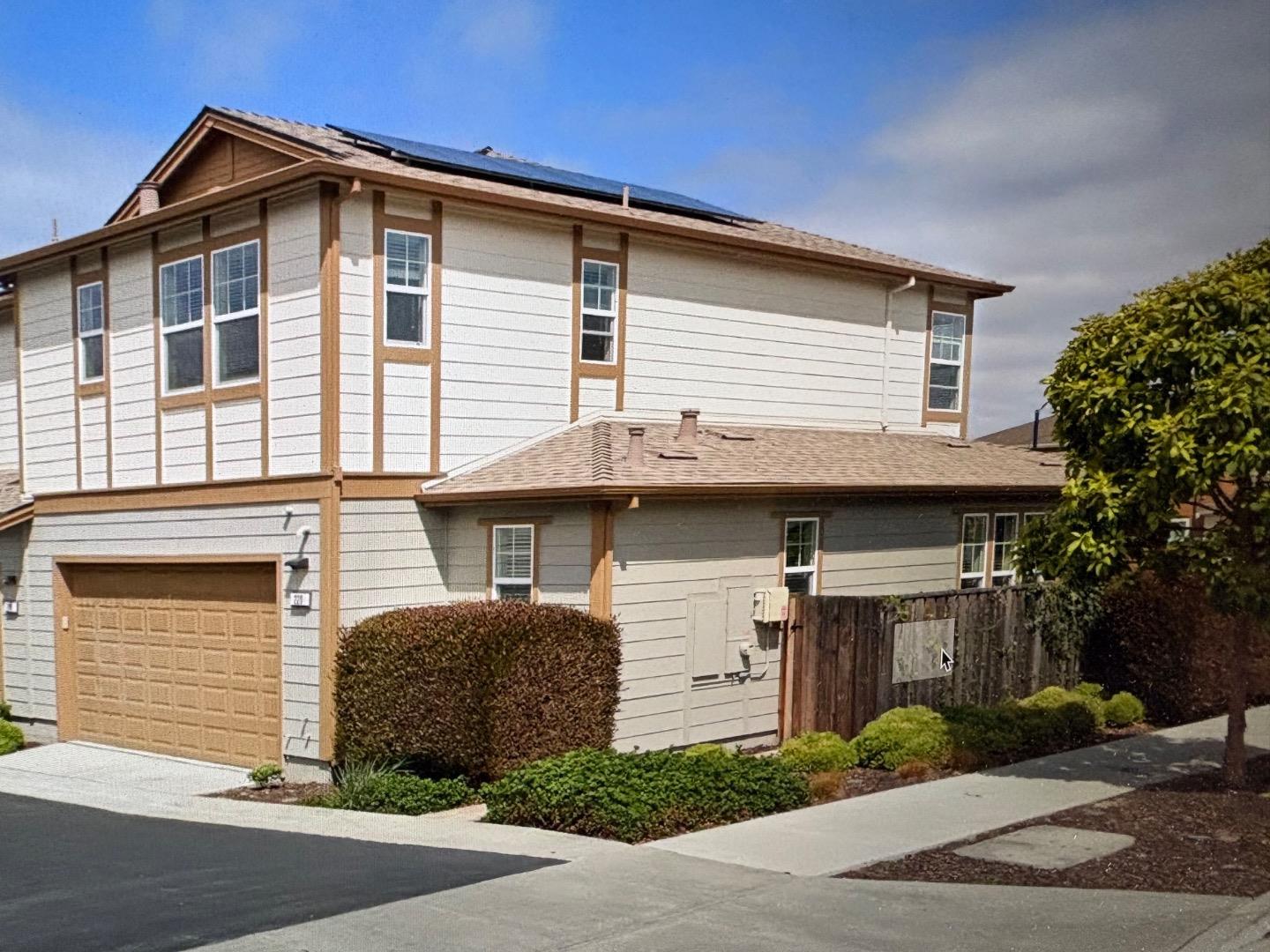 Detail Gallery Image 2 of 35 For 220 9th St, Marina,  CA 93933 - 2 Beds | 2/1 Baths
