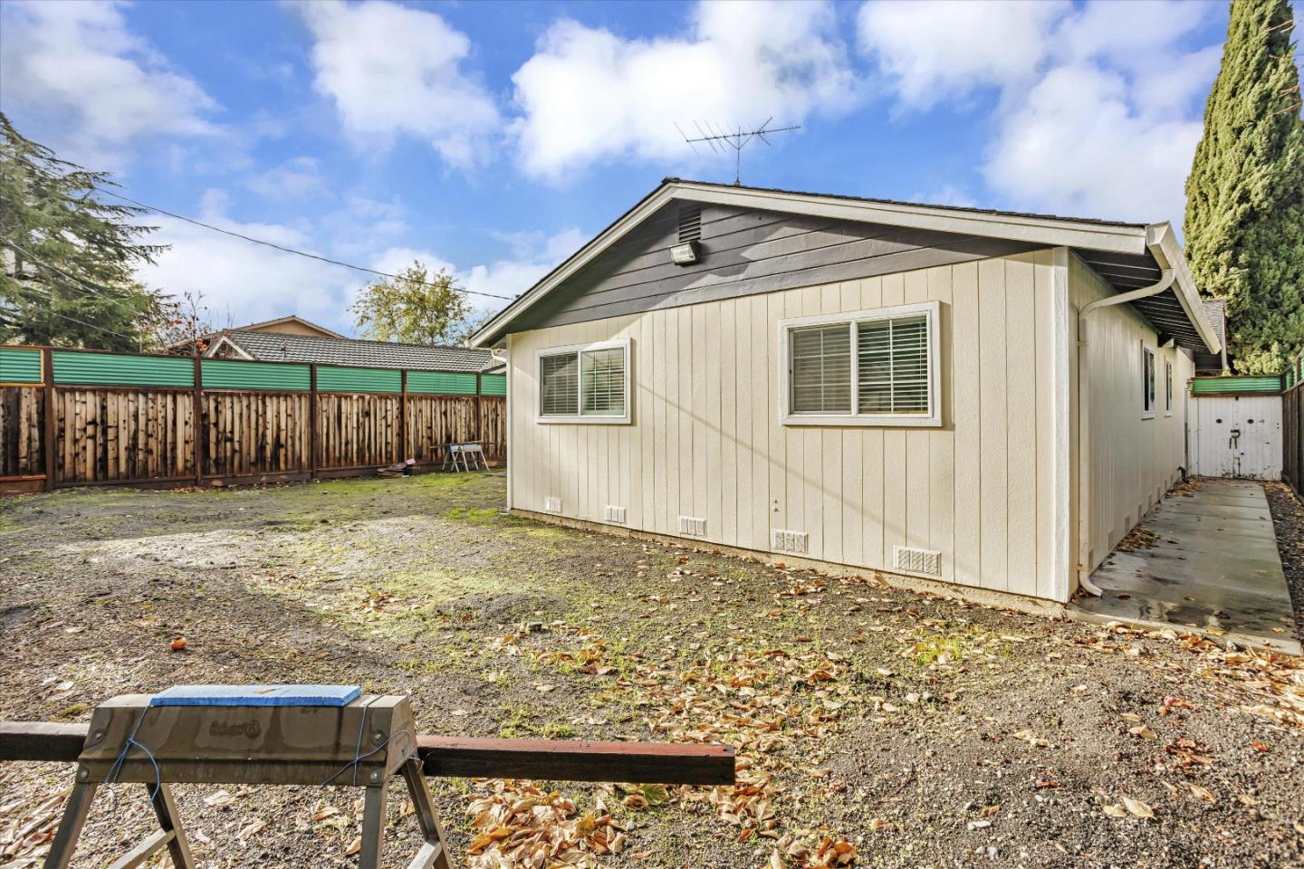 Detail Gallery Image 30 of 34 For 2082 Muirwood Way, San Jose,  CA 95132 - 3 Beds | 2 Baths