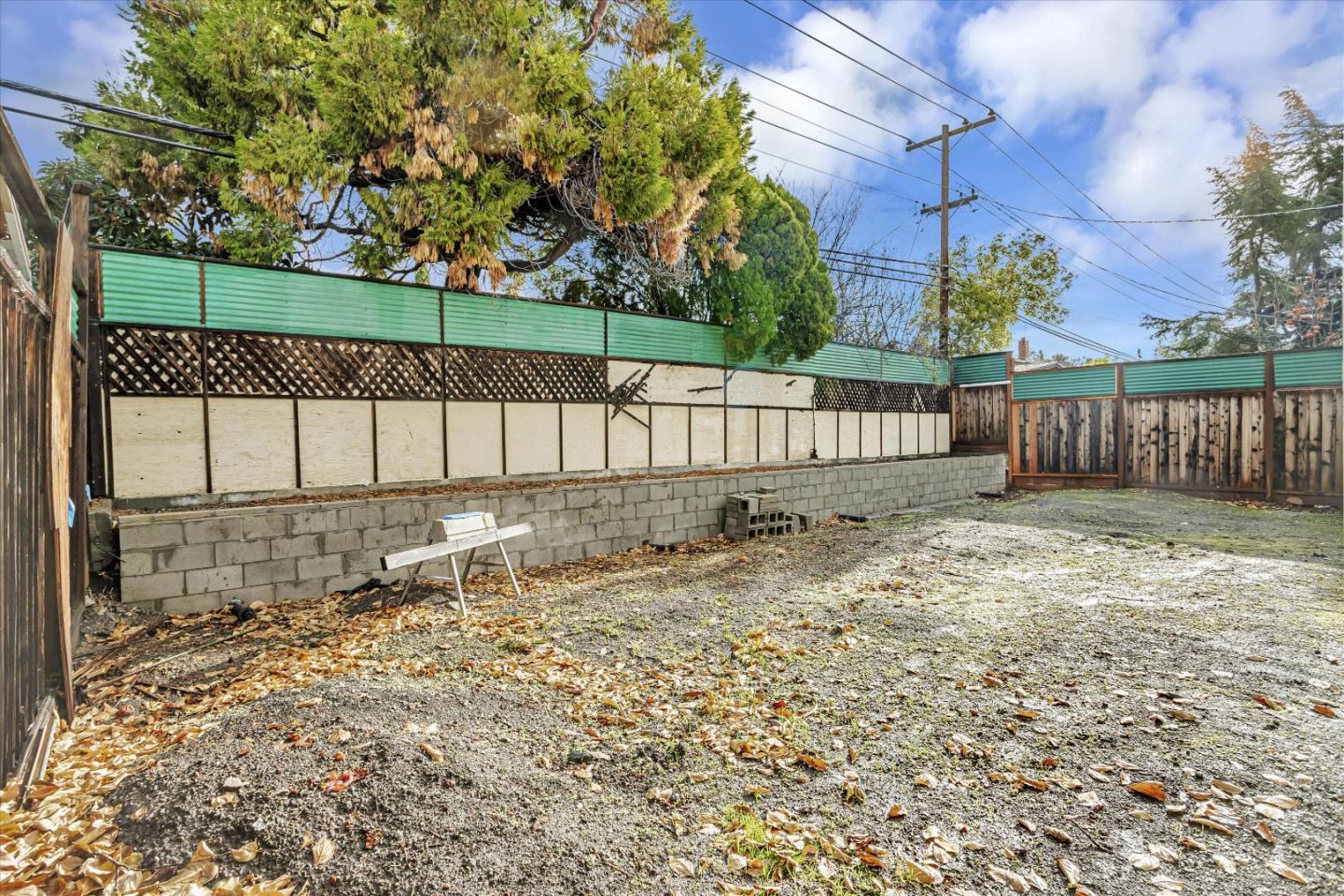 Detail Gallery Image 33 of 34 For 2082 Muirwood Way, San Jose,  CA 95132 - 3 Beds | 2 Baths