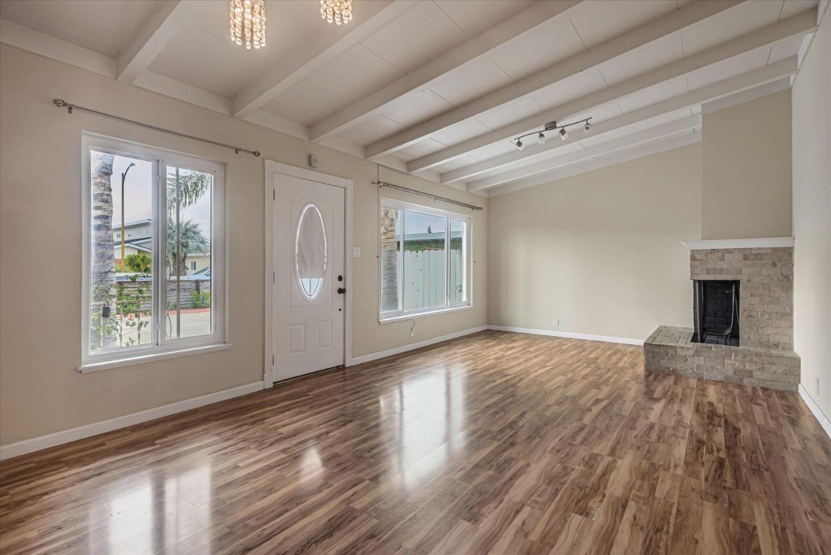 Detail Gallery Image 10 of 29 For 1143 Cobb St #1,  San Mateo,  CA 94401 - 3 Beds | 2 Baths