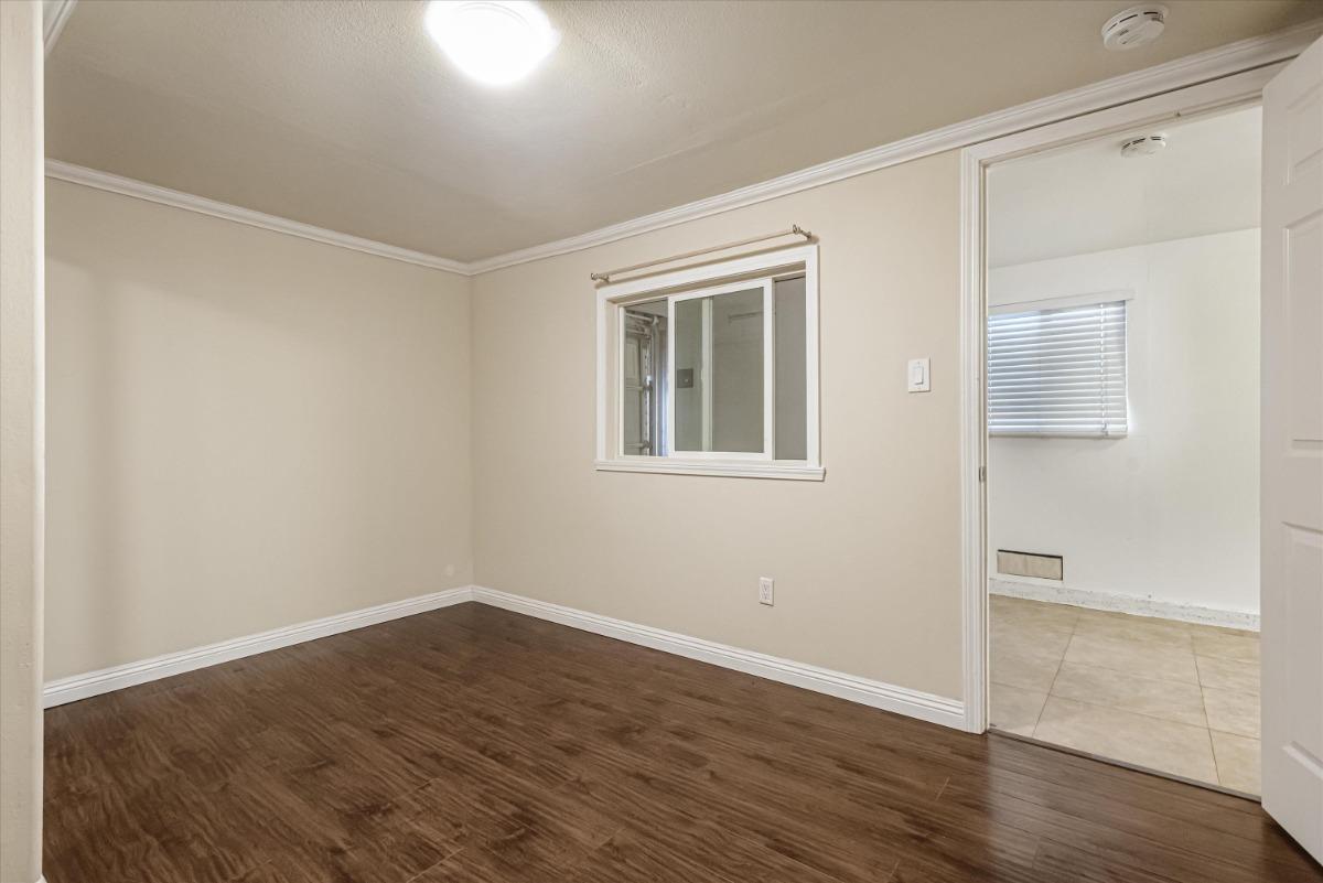 Detail Gallery Image 13 of 29 For 1143 Cobb St #1,  San Mateo,  CA 94401 - 3 Beds | 2 Baths