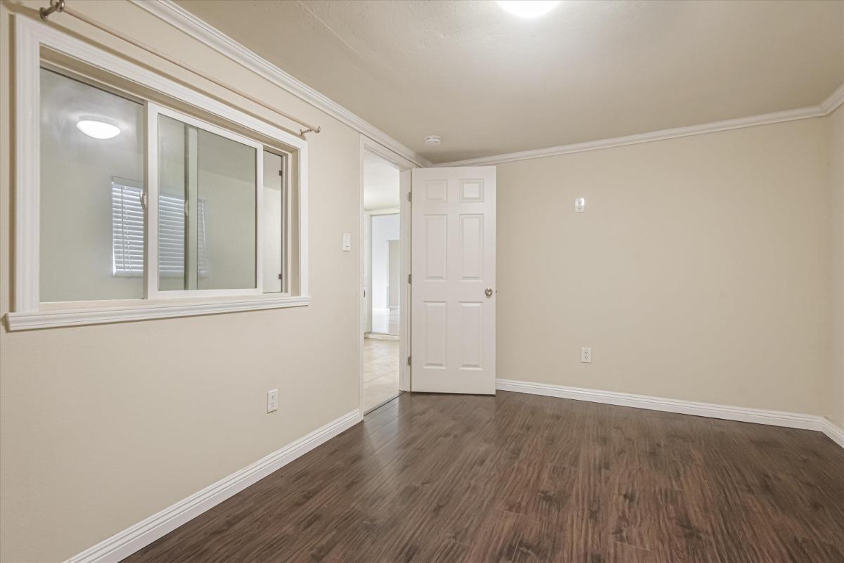 Detail Gallery Image 14 of 29 For 1143 Cobb St #1,  San Mateo,  CA 94401 - 3 Beds | 2 Baths