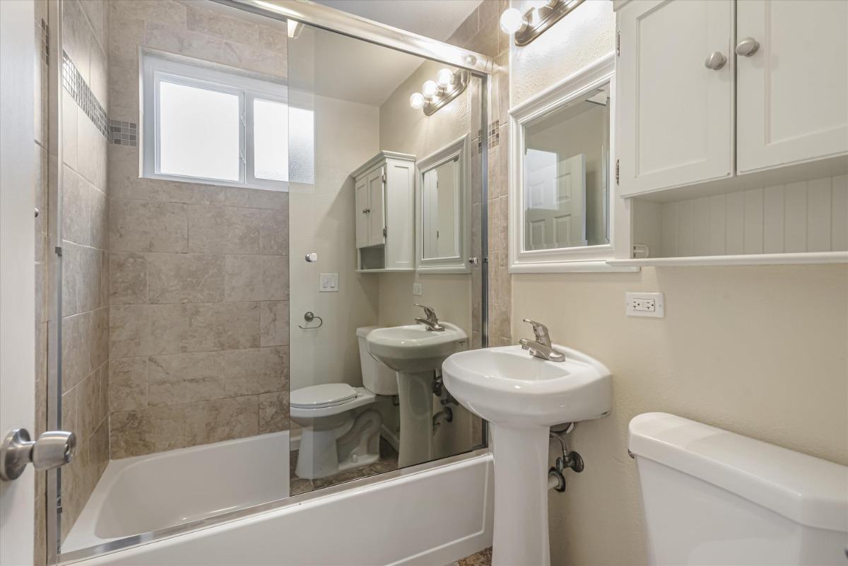 Detail Gallery Image 25 of 29 For 1143 Cobb St #1,  San Mateo,  CA 94401 - 3 Beds | 2 Baths