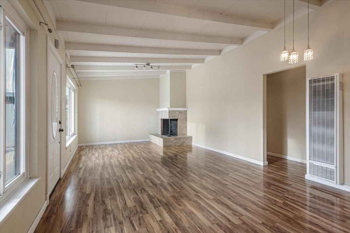 Detail Gallery Image 9 of 29 For 1143 Cobb St #1,  San Mateo,  CA 94401 - 3 Beds | 2 Baths