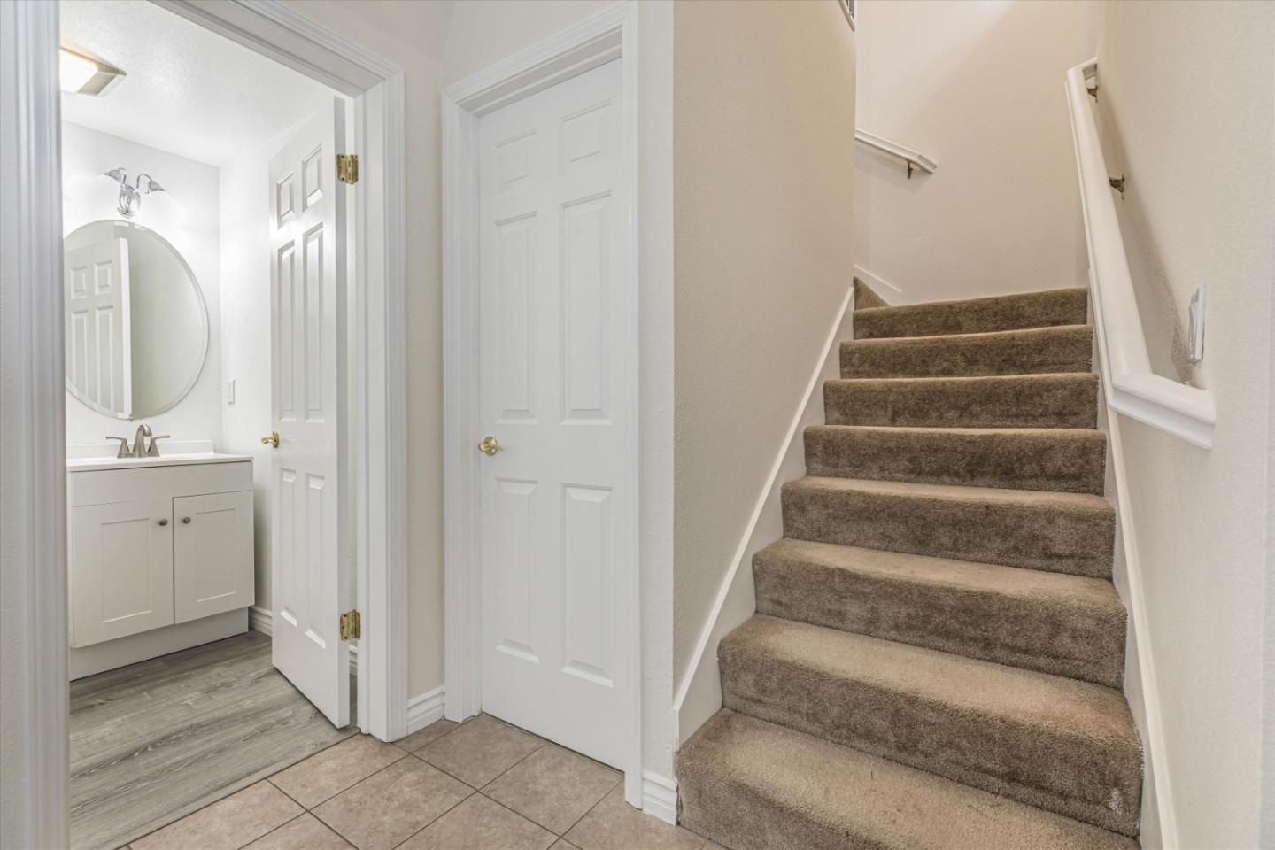 Detail Gallery Image 20 of 40 For 20 Canterbury Pl, Gilroy,  CA 95020 - 3 Beds | 2/1 Baths