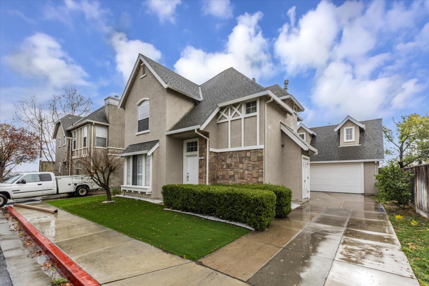 Detail Gallery Image 3 of 40 For 20 Canterbury Pl, Gilroy,  CA 95020 - 3 Beds | 2/1 Baths