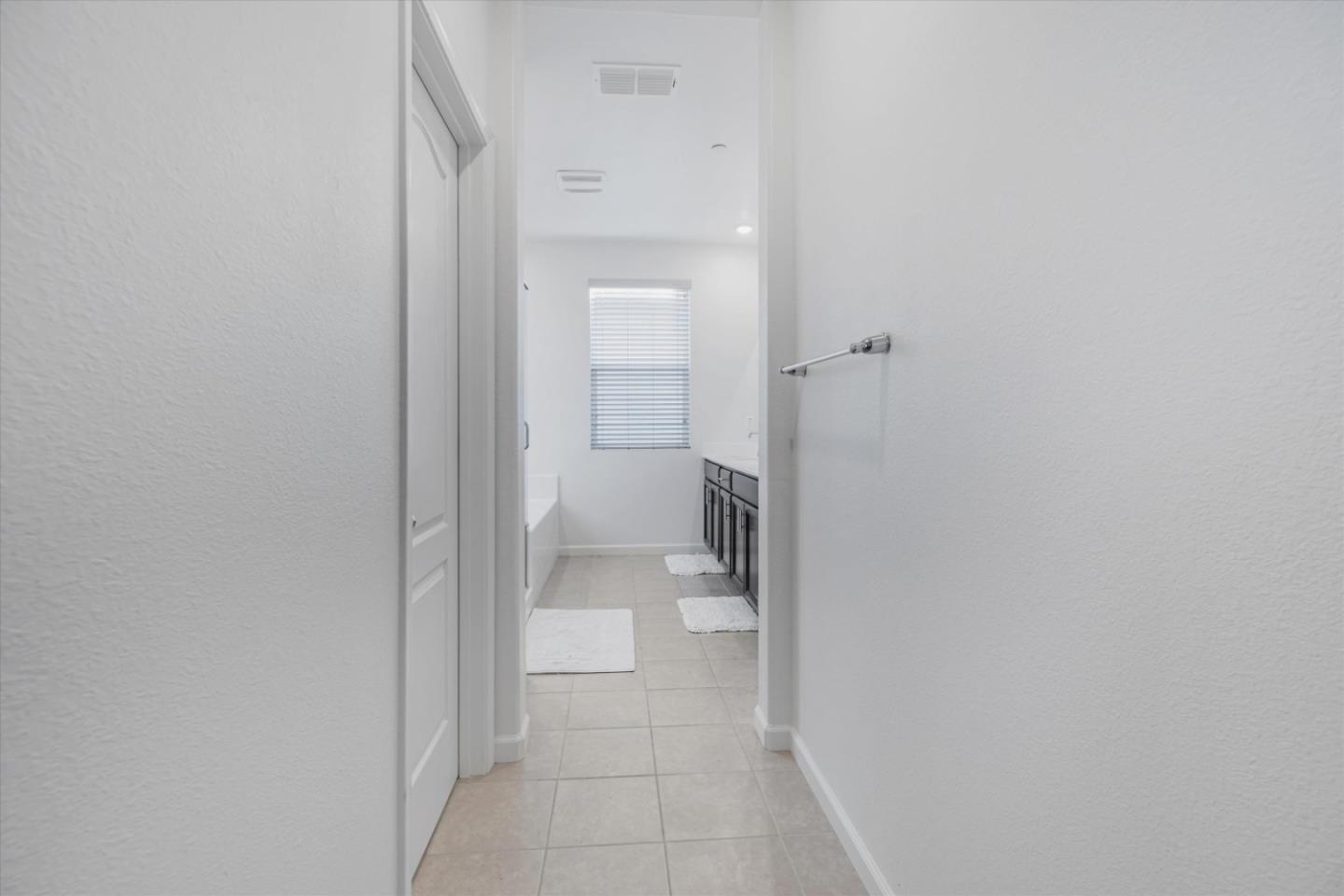 Detail Gallery Image 22 of 36 For 661 Duran Ct, Hollister,  CA 95023 - 3 Beds | 2/1 Baths