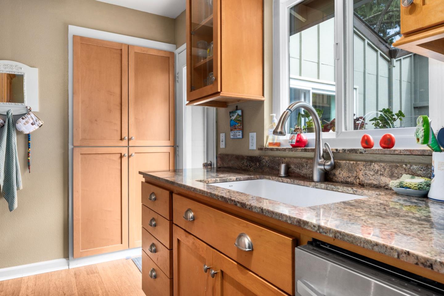 Detail Gallery Image 14 of 32 For 602 Acorn Ct, Pacific Grove,  CA 93950 - 2 Beds | 2 Baths