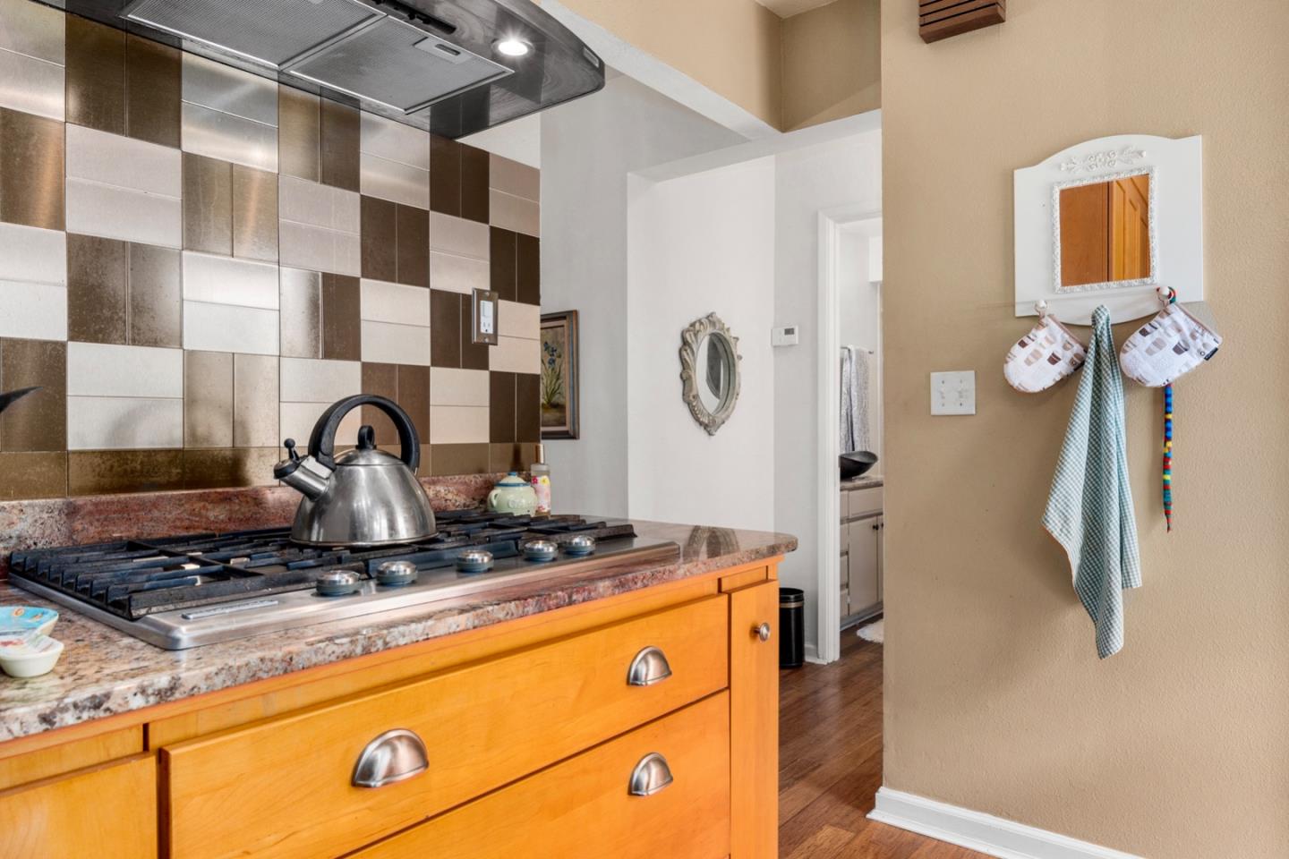 Detail Gallery Image 15 of 32 For 602 Acorn Ct, Pacific Grove,  CA 93950 - 2 Beds | 2 Baths